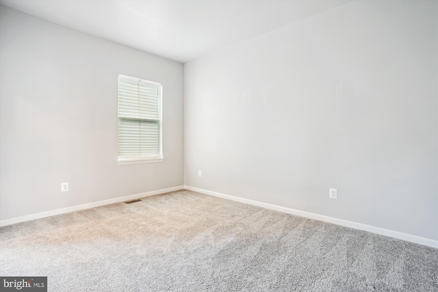 16758 Blackjack Oak Ln, Woodbridge, VA 22191 - spare room featuring carpet and baseboards