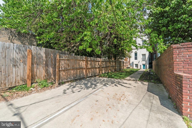 2740 Saint Paul St, Baltimore, MD 21218 - view of patio