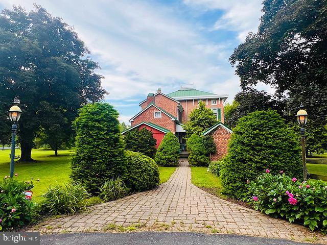 3394 State Hill Rd, Reading, PA 19608 - surrounding community featuring a yard