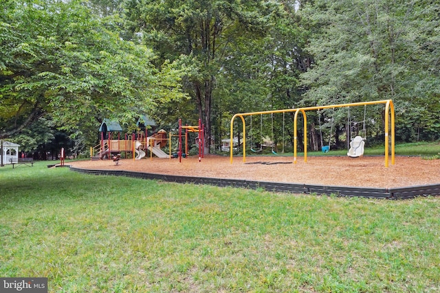 26 Spring Lake Dr, Stafford, VA 22556 - community jungle gym with a yard