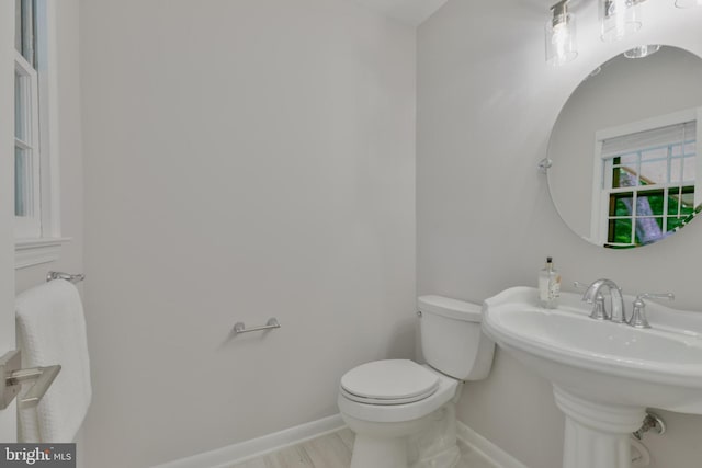 1334 Elsinore Ave, Mclean, VA 22102 - half bathroom featuring baseboards and toilet
