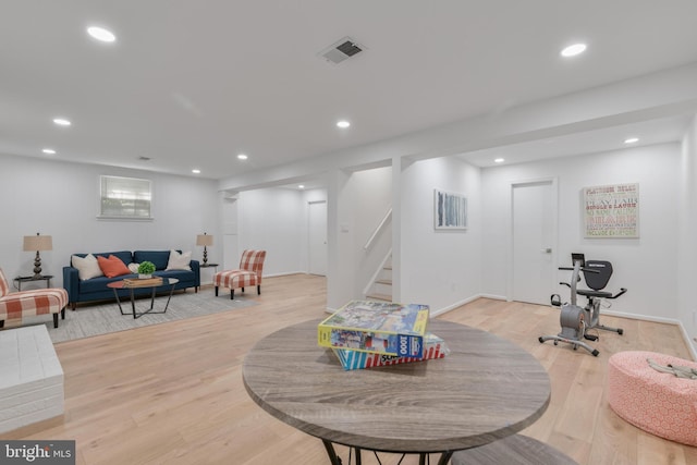 1334 Elsinore Ave, Mclean, VA 22102 - recreation room featuring light wood-type flooring, recessed lighting, and baseboards