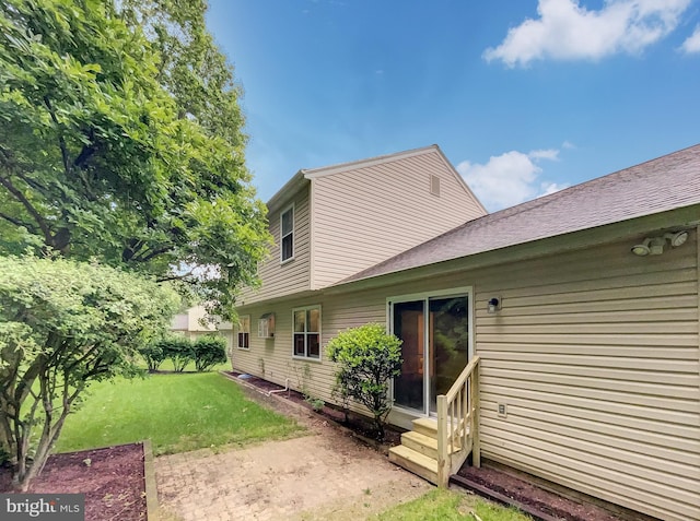 13109 Mica Ct, Silver Spring, MD 20904 - back of property featuring entry steps, a yard, and a patio