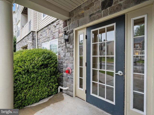 5307 Wyndholme Cir Unit 302, Baltimore, MD 21229 - entrance to property with stone siding