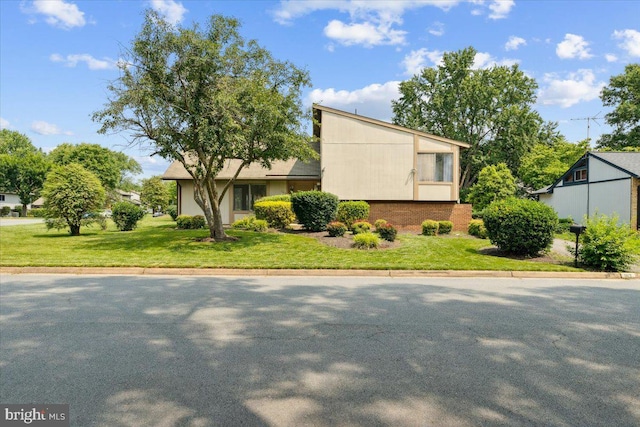 167 S Fox Rd, Sterling, VA 20164 - view of front of property with a front yard