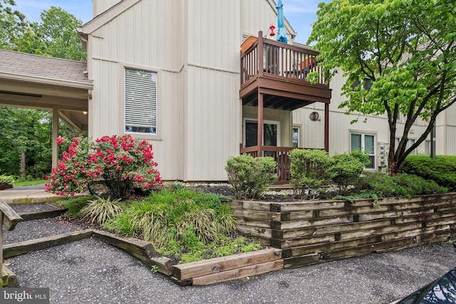 169 Woodlake Dr, Marlton, NJ 08053 - view of front of house with a balcony