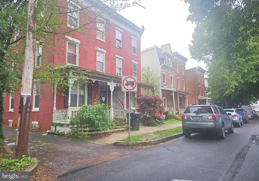 208 N 15th St, Harrisburg, PA 17103 - view of property