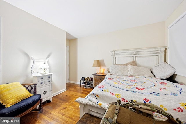 2722 E Riding Dr, Wilmington, DE 19808 - bedroom featuring light wood-style floors and baseboards