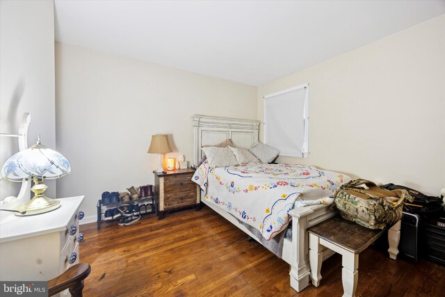 2722 E Riding Dr, Wilmington, DE 19808 - bedroom featuring wood finished floors