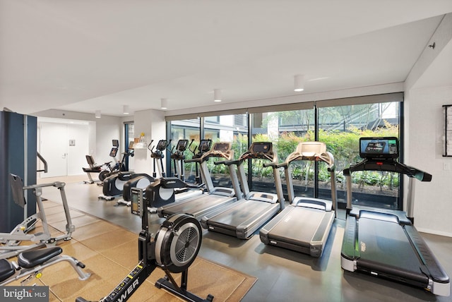 925 H St NW Unit 810, Washington, DC 20001 - workout area with baseboards
