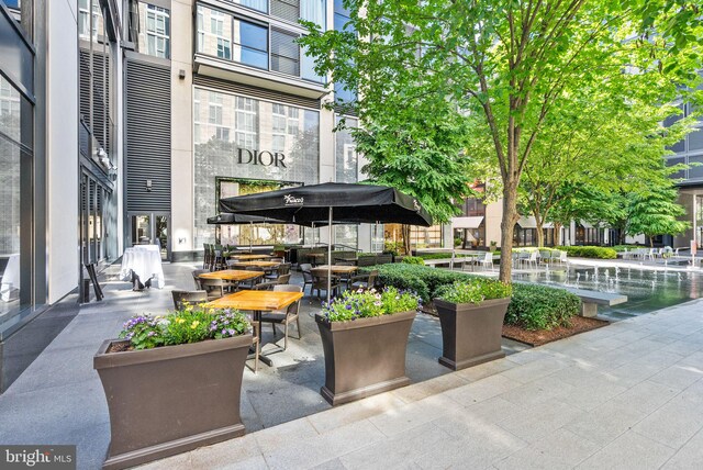 925 H St NW Unit 810, Washington, DC 20001 - view of property's community