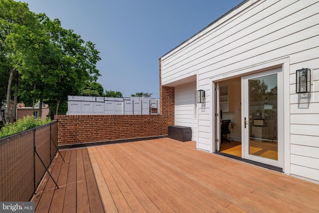 1914 35th St NW, Washington, DC 20007 - deck with mail area