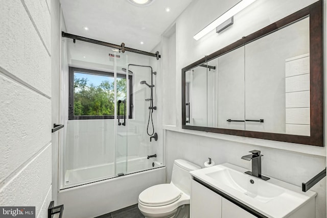 820 Spring Hill Rd, Riegelsville, PA 18077 - full bath featuring vanity, enclosed tub / shower combo, toilet, recessed lighting, and a textured wall