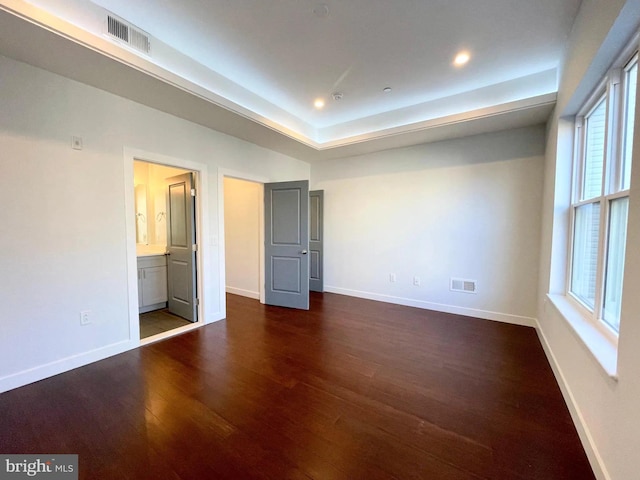 1337 N Franklin St, Philadelphia, PA 19122 - unfurnished bedroom featuring dark wood-type flooring, baseboards, and recessed lighting