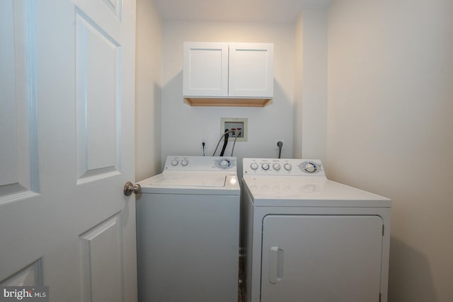 1380 Putnam Blvd Unit 4, Wallingford, PA 19086 - laundry area with washer and dryer and cabinet space