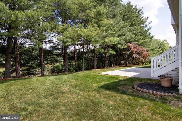 55 Glen Burnie Dr, Sicklerville, NJ 08081 - view of grassy yard with a patio area