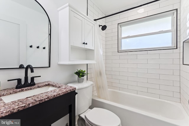 5214 Juliet St, Springfield, VA 22151 - full bath featuring vanity and shower / bath combo