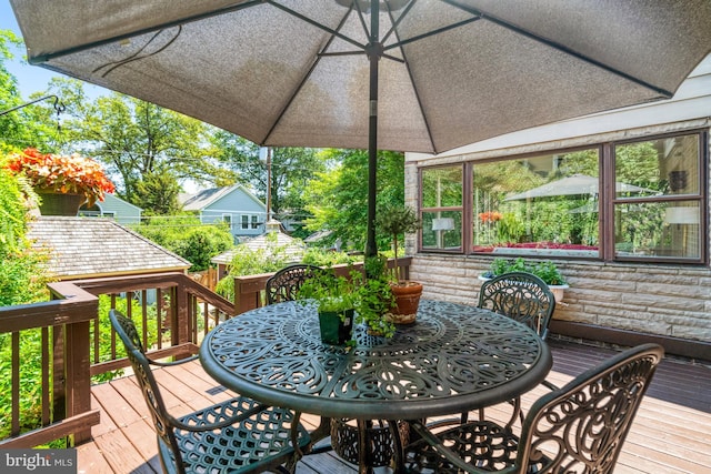 2305 S Inge St S, Arlington, VA 22202 - wooden terrace featuring outdoor dining area