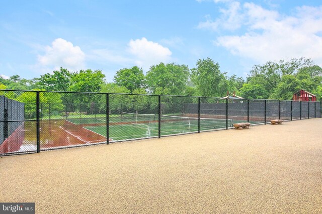 261 E Juniper Ave, Sterling, VA 20164 - view of tennis court