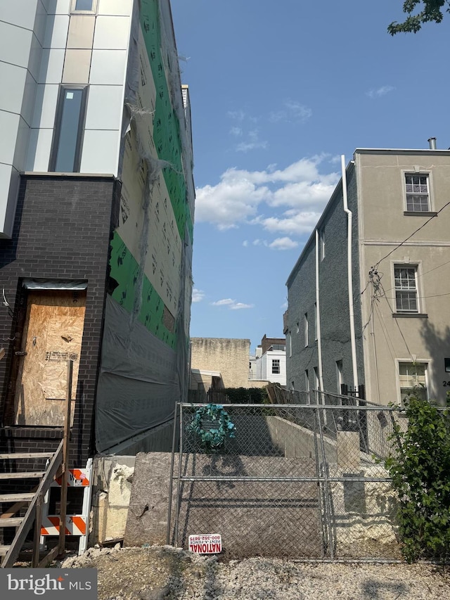 2407 E Dauphin St, Philadelphia, PA 19125