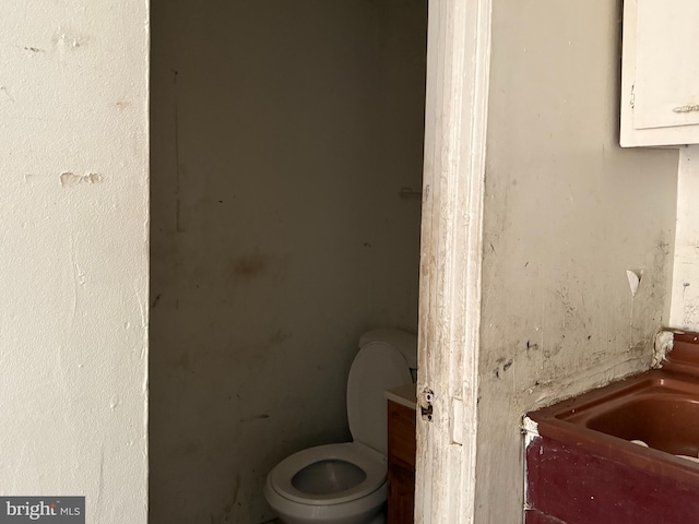 1310 Edmondson Ave, Baltimore, MD 21223 - bathroom with toilet
