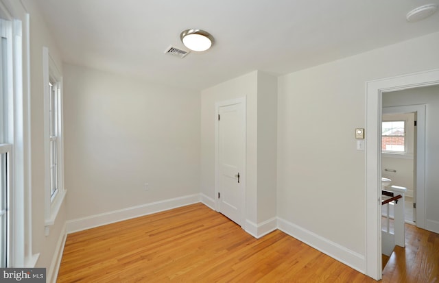 31 W Whitlock Ave, Winchester, VA 22601 - hall featuring light wood-style floors and baseboards
