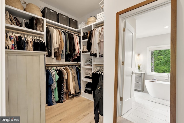 5421 4th St S, Arlington, VA 22204 - view of walk in closet