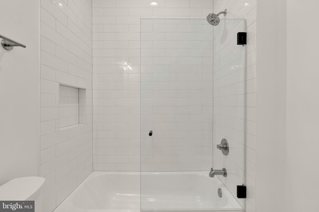 5421 4th St S, Arlington, VA 22204 - bathroom with toilet and shower / tub combination