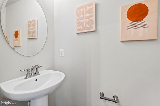229 S Macon St, Baltimore, MD 21224 - bathroom with a sink