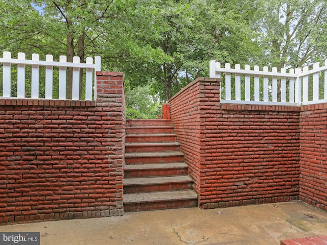 47 Picture Mountain Dr, Martinsburg, WV 25404 - gate featuring stairway