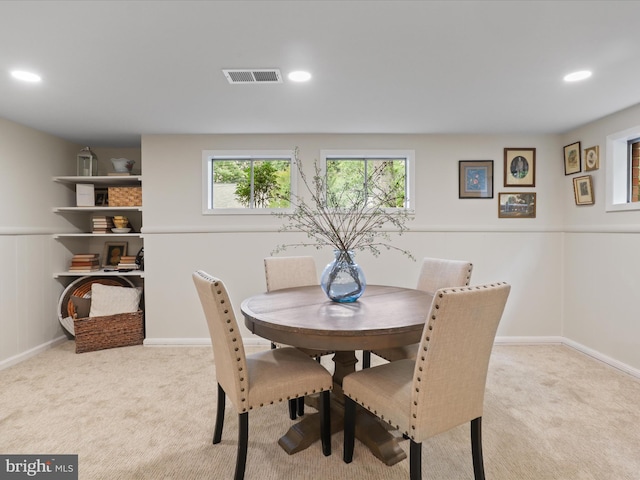 905 Peele Pl, Alexandria, VA 22304 - carpeted dining space featuring recessed lighting