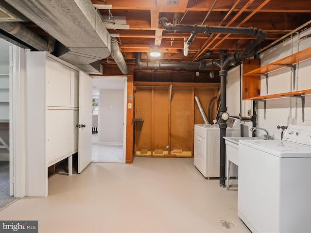 905 Peele Pl, Alexandria, VA 22304 - unfinished basement featuring independent washer and dryer