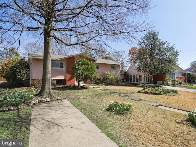 905 Peele Pl, Alexandria, VA 22304 - view of green lawn