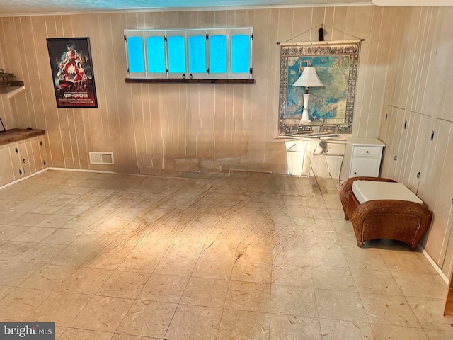 6412 24th St N, Arlington, VA 22207 - unfurnished room with wooden walls