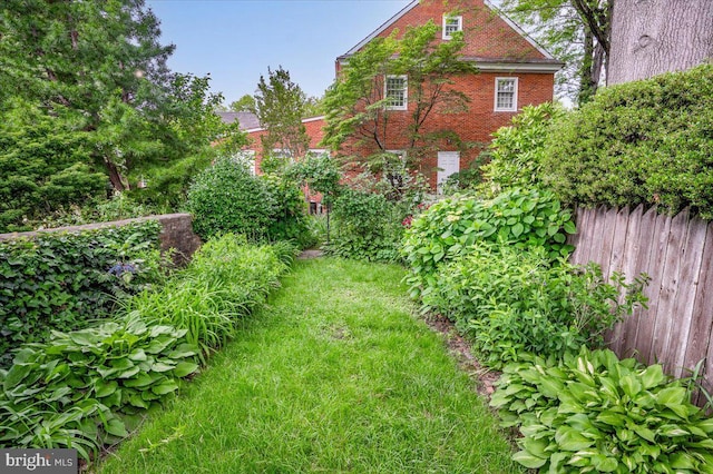 28 The Strand, New Castle, DE 19720 - view of yard
