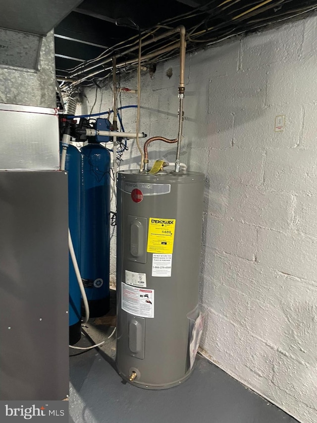 209 Hewitt Rd, Williamstown, NJ 08094 - utilities featuring water heater