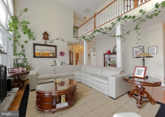5 Cross Point Dr, Owings, MD 20736 - living room featuring a high ceiling