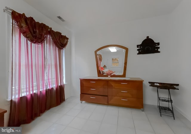 5 Cross Point Dr, Owings, MD 20736 - interior space with arched walkways
