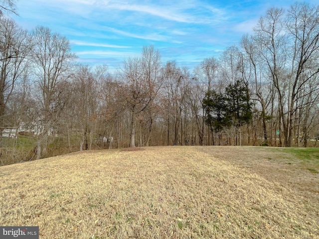 5 Cross Point Dr, Owings, MD 20736 - view of green lawn