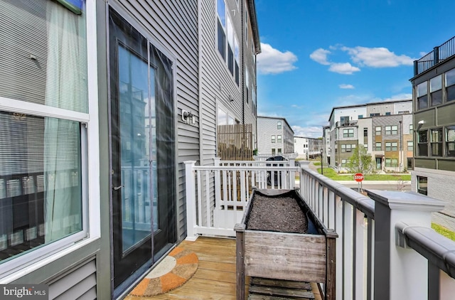 2509 River Terrace Rd, Hyattsville, MD 20782 - balcony with a residential view
