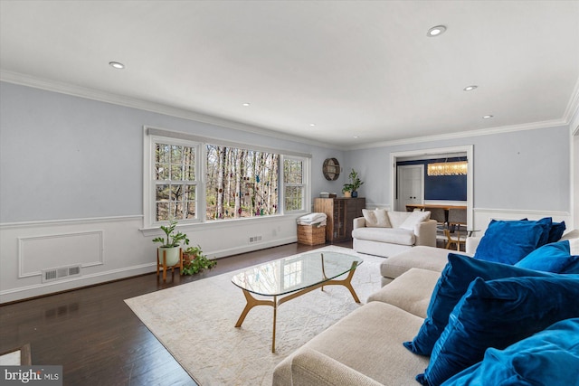 1426 Highwood Dr, Mclean, VA 22101 - living room featuring wood finished floors, a wainscoted wall, crown molding, and recessed lighting