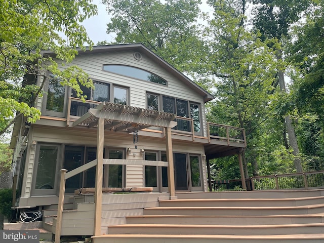 1534 Circle Dr, Annapolis, MD 21409 - back of property with a pergola