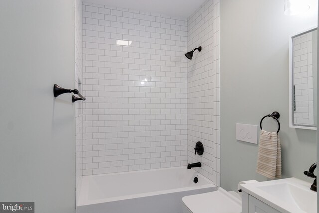 30 Gooney Falls Ln, Front Royal, VA 22630 - bathroom with vanity, toilet, and shower / washtub combination