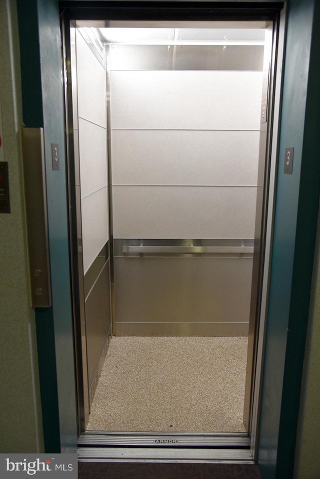 4360 Ivymount Ct Unit 32, Annandale, VA 22003 - view of elevator