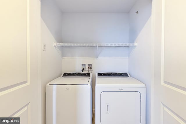 3226 Light Way, Mechanicsburg, PA 17055 - washroom with washer and dryer