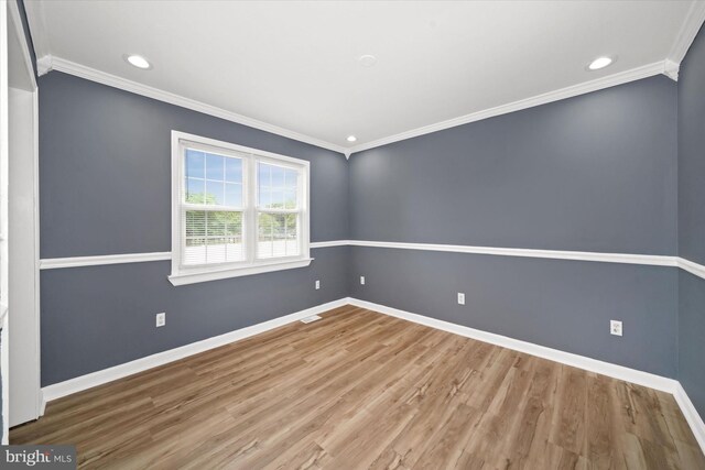 4 Hawkesbury Ct, Newark, DE 19702 - spare room with ornamental molding, baseboards, wood finished floors, and recessed lighting