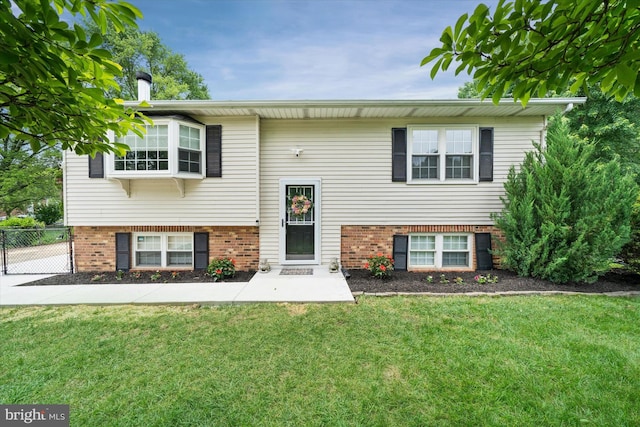 4 Hawkesbury Ct, Newark, DE 19702 - bi-level home featuring brick siding
