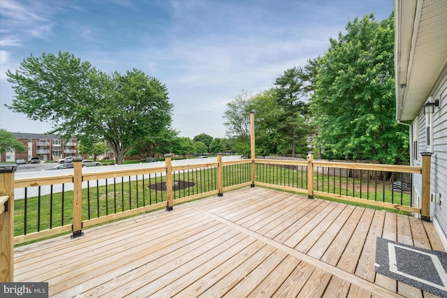 4 Hawkesbury Ct, Newark, DE 19702 - deck featuring a lawn