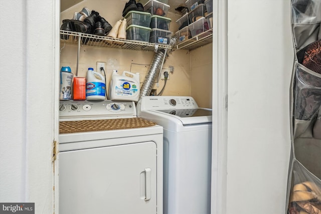 2557 Peter Jefferson Ln, Herndon, VA 20171 - washroom with separate washer and dryer