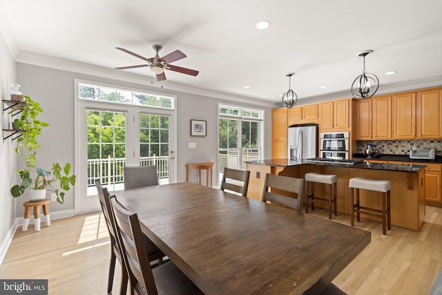 504 Hollingsworth Ter, Herndon, VA 20170 - dining area with ornamental molding, light wood finished floors, ceiling fan, recessed lighting, and baseboards